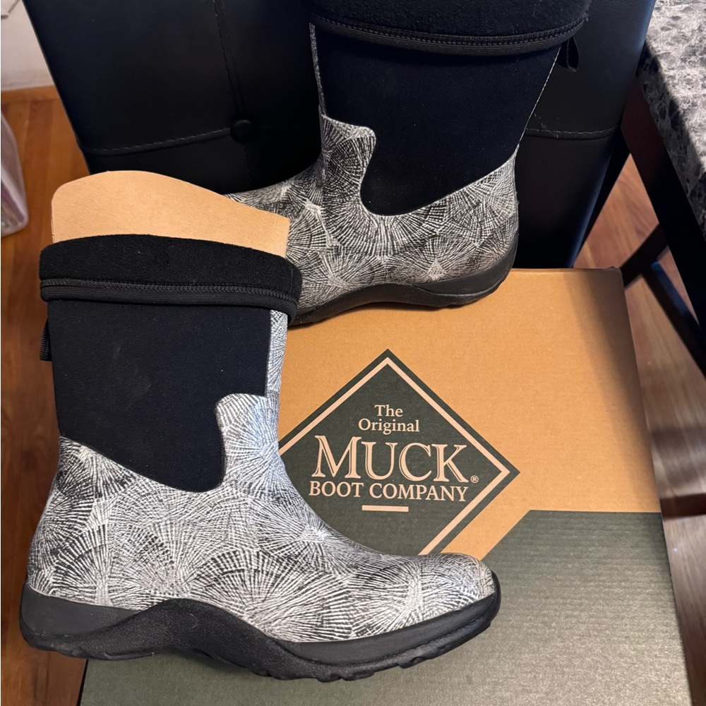 Muck Boots LIKE NEW